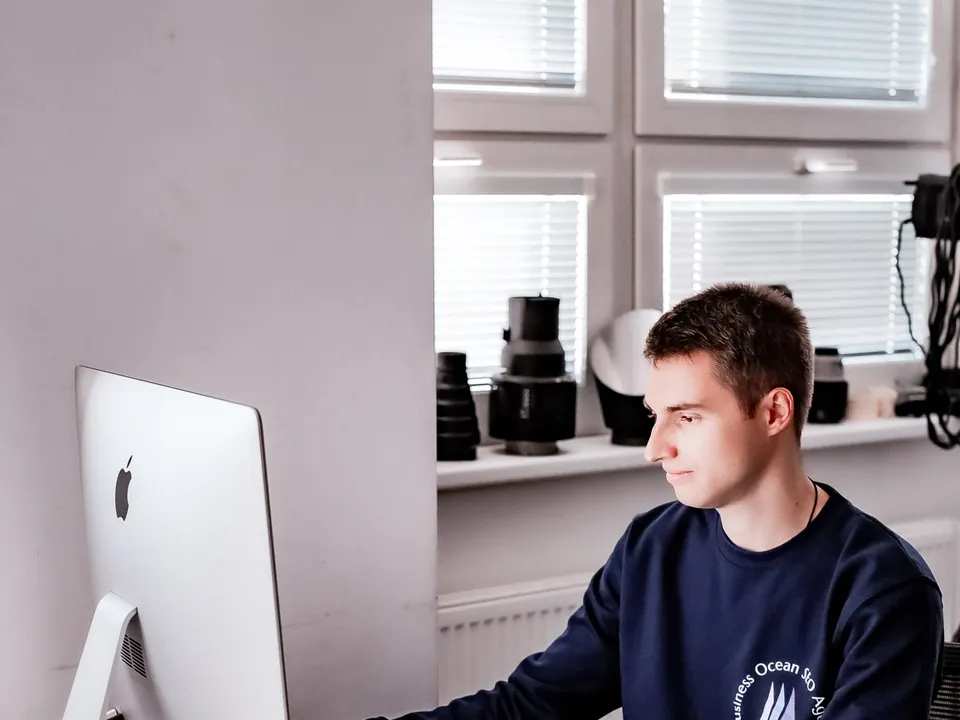 Deep work at the iMac